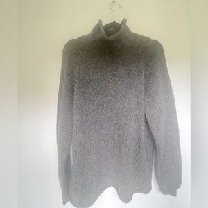Vintage Hand knit Turtleneck Wool Sweater